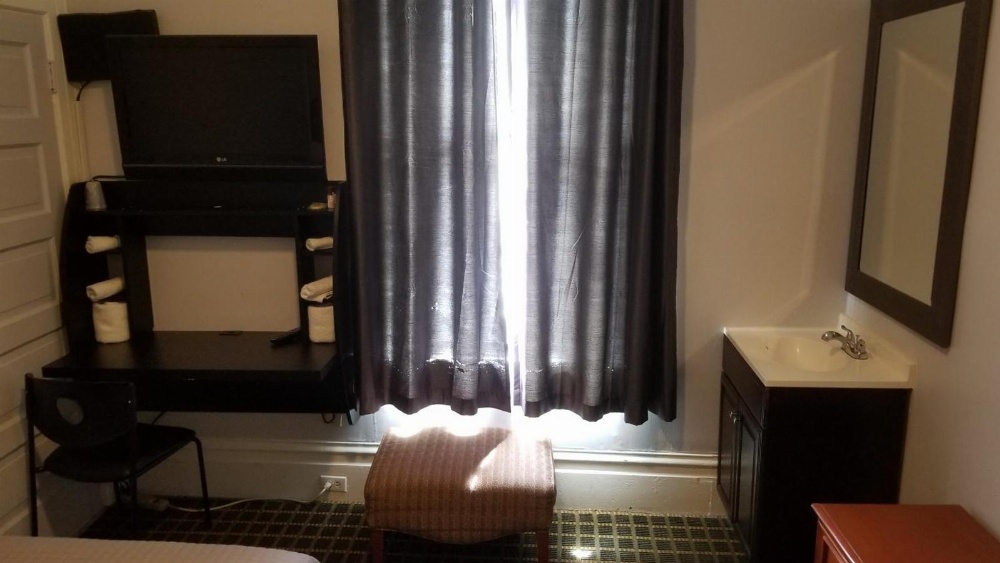 Room image 1